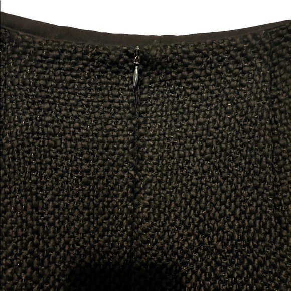 Waverly grey Liberant black fringe
wool skirt size 4 - Picture 3 of 7